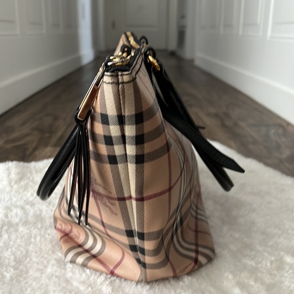 Burberry Salisburry Shoulder Tote w/ nova check (additional pics) - Picture 8 of 15